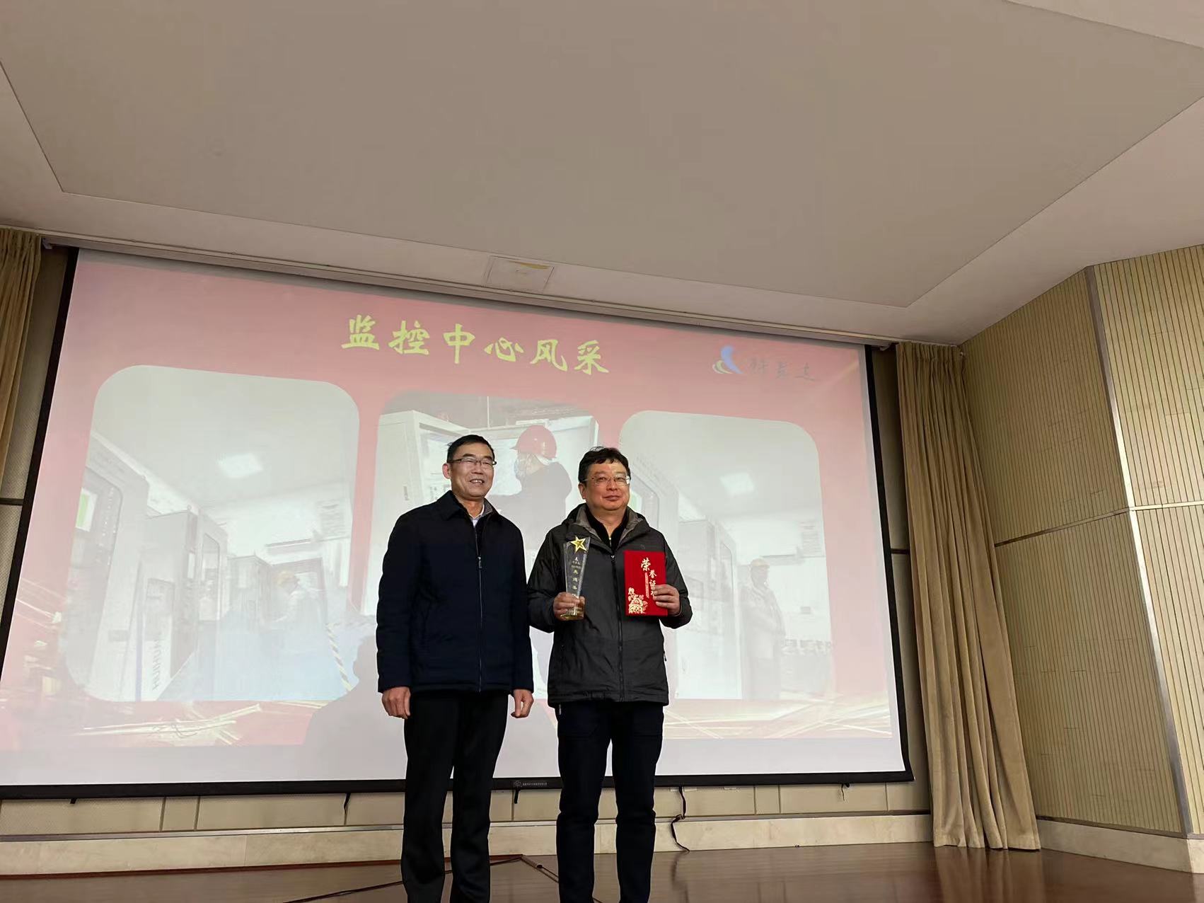 先進集體.jpg